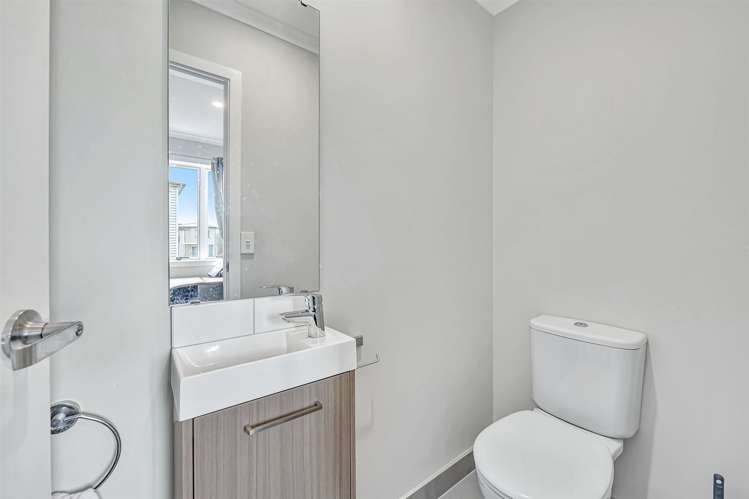 28 Fernly Rise Flat Bush_13