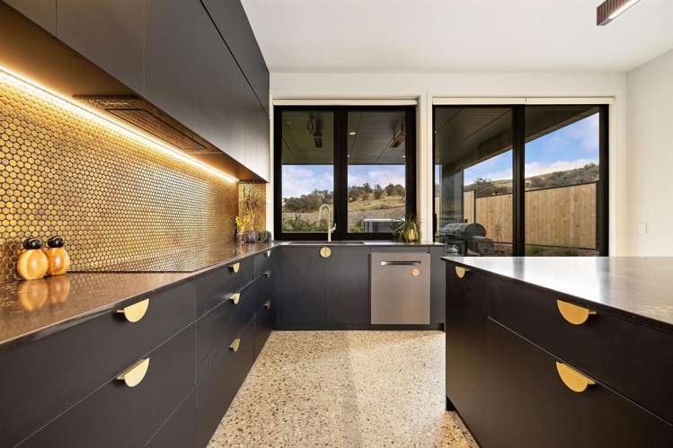 34 Friesian Close Jacks Point_6