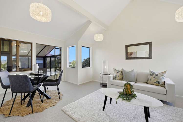 2/1 Aramoana Avenue Devonport_6