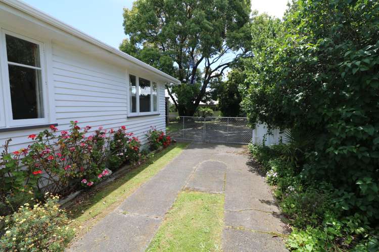 6 Lincoln Road Carterton_19