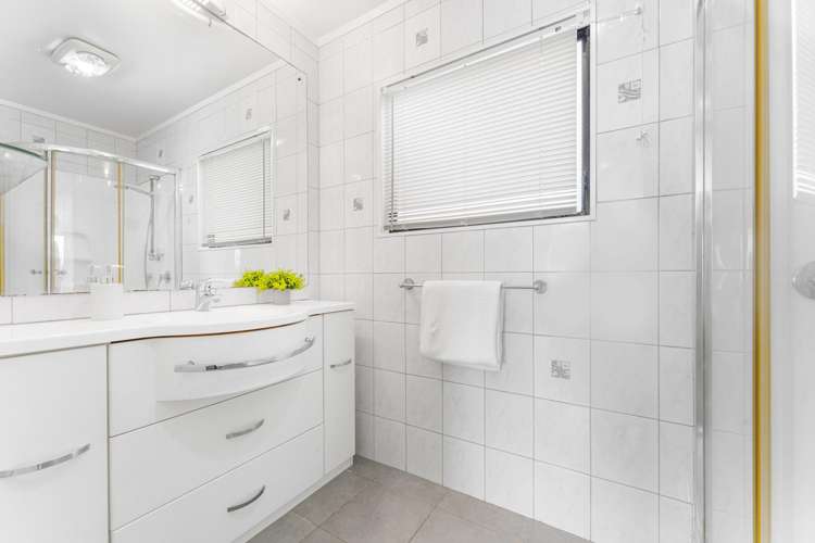 2/2 Monde Place Clover Park_19