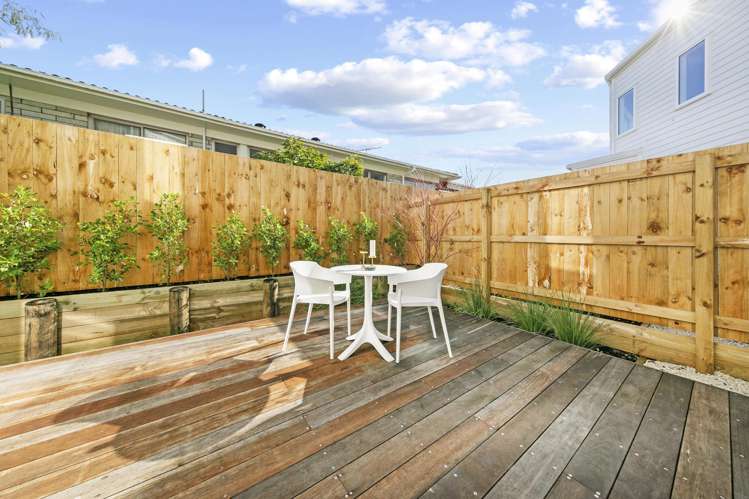 4c Towra Place Botany Downs_22