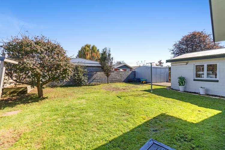 25 Joanna Place Deanwell_15