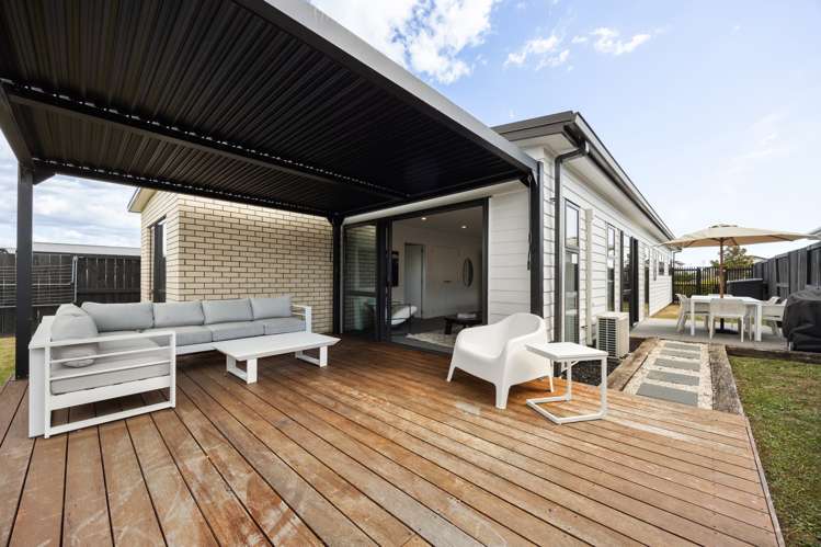 522 Webb Drive Chartwell_3
