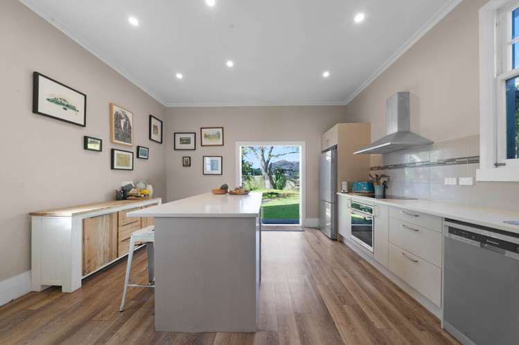 9 Royton Avenue_5