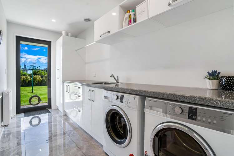 28 Talboys Drive Winton_21