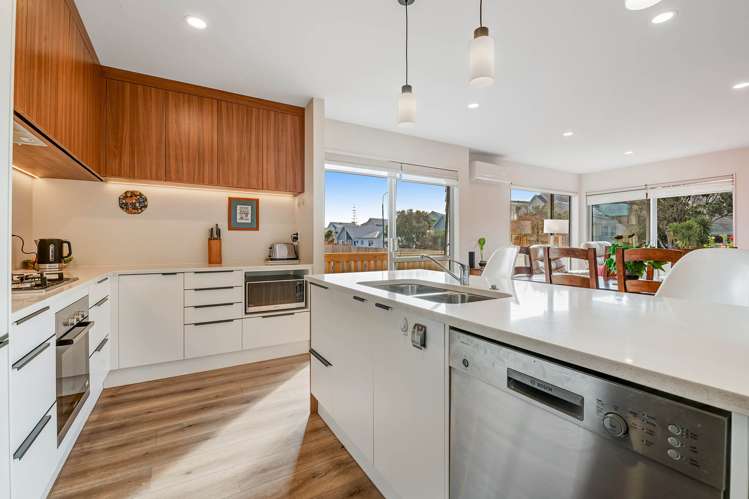 118 Parkview Drive Gulf Harbour_4
