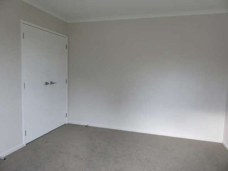 13/11 Errol Close Burbush_10