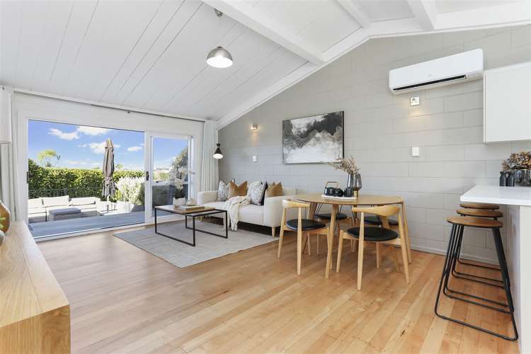 1/23a Gladstone Road Northcote_4