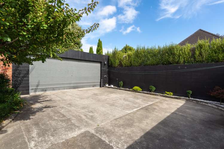 327 Avonhead Road Avonhead_22