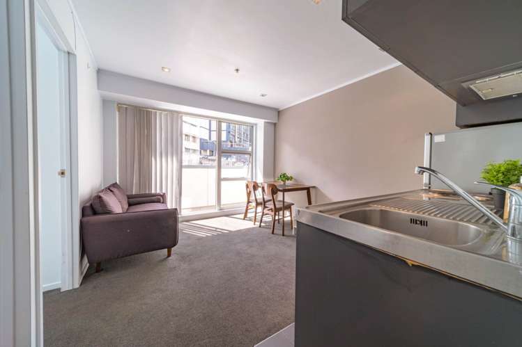 G08/430 Queen Street Auckland Central_4