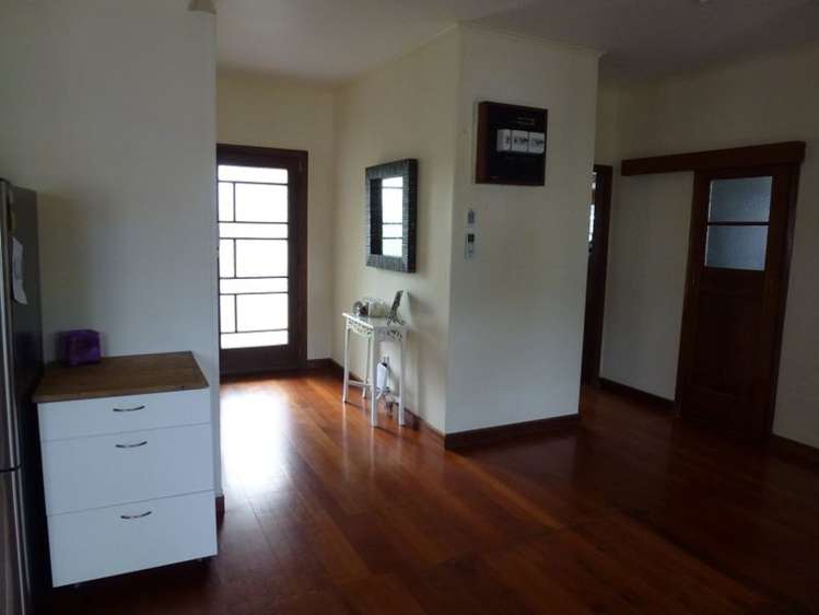 234 College Street West End_3