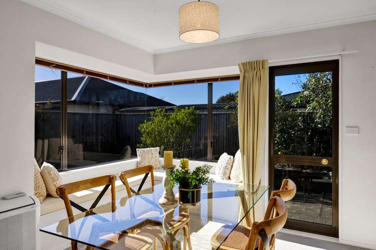 1/2 Waiwera Place Merrilands_18