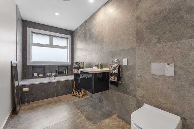 16 Ivy Lane Kelvin Grove_13