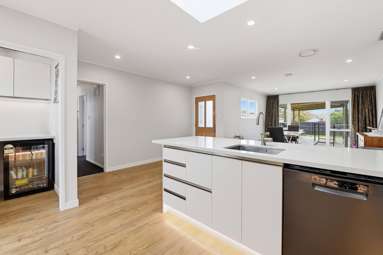 11 Byron Grove_3