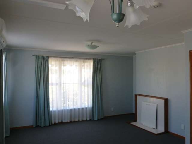 8 McCorkindale Street Feilding_2