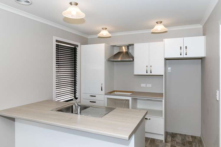 2/21 Park Terrace Hamilton Central_3