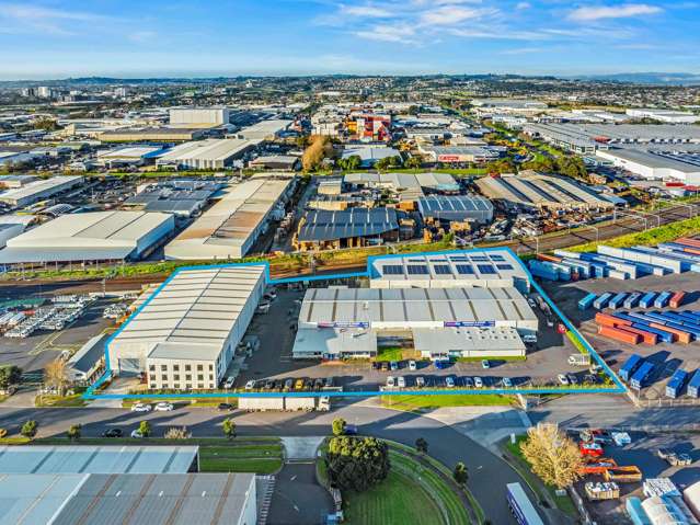 Large-scale Wiri property with vacant possession