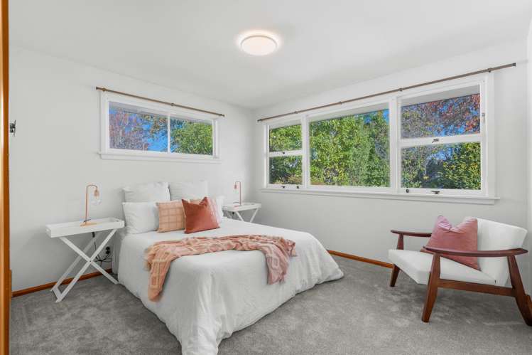 56 Woodbury Street Russley_13