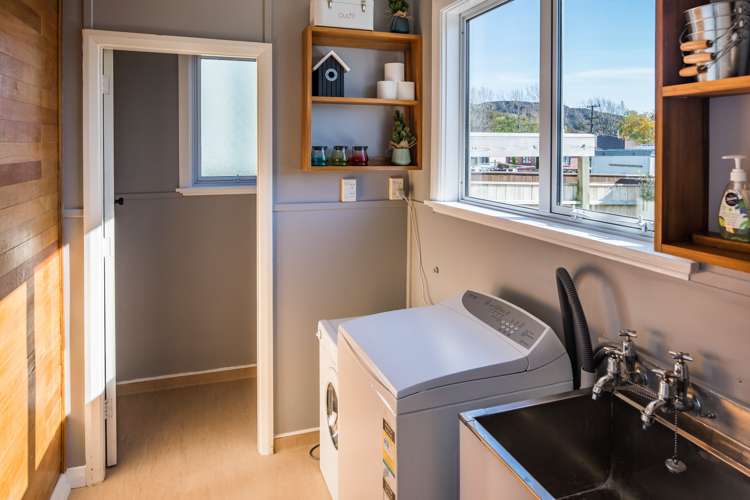 209b Waddington Drive Naenae_6