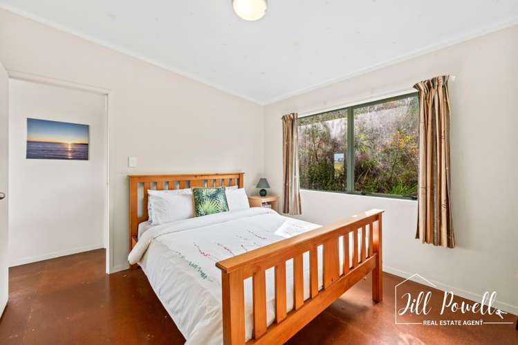 13 Moana Road Tinopai_17