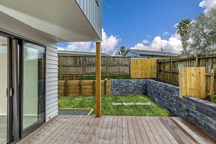 2C Glenford Lane Te Atatu Peninsula_12