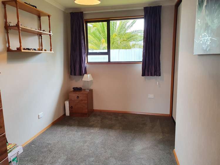 12 Gilbert Road Paroa_11