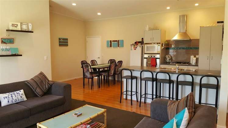 6 Surfers Avenue Waihi Beach_1