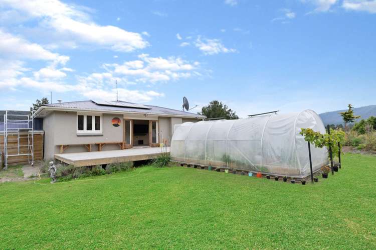 2057 Tahakopa Valley Road Catlins Surrounds_13