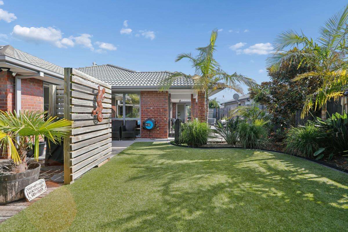 87 Sandhurst Drive_1
