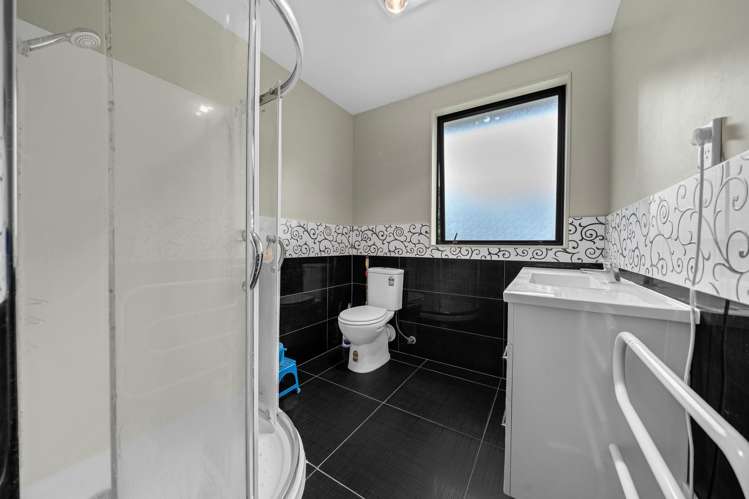 18 Farrelly Avenue Mount Roskill_21