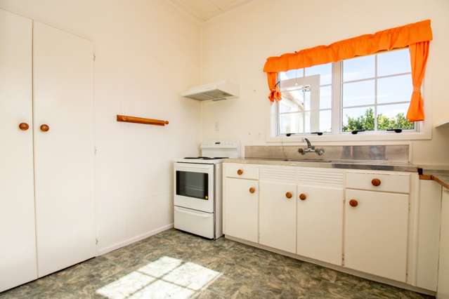 104 Thames Road Paeroa_3