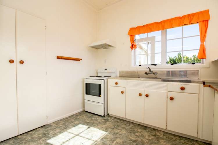 104 Thames Road Paeroa_3