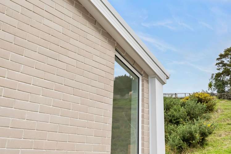 42 Ara Taha Crescent Orewa_3