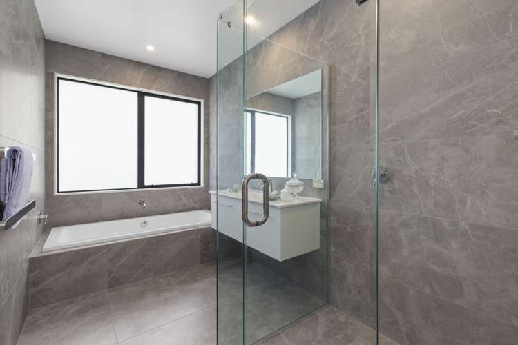 98 Bushlake Way Kingseat_21