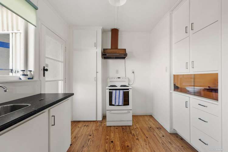 6b Empire Road Orewa_9