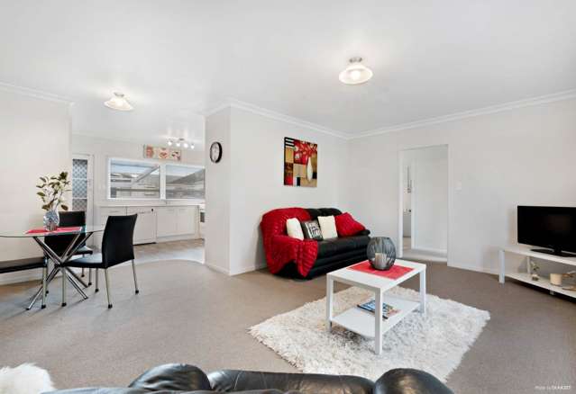 2/9 Onslow Road Papakura_4