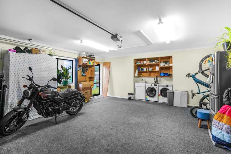 12 Fraser Colman Grove Wainuiomata_16