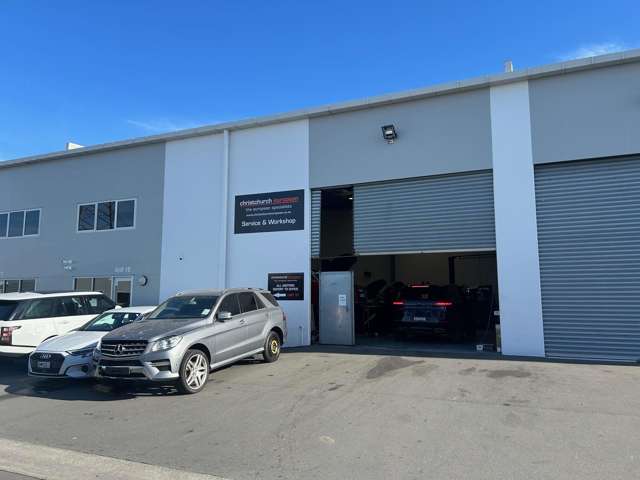 Modern industrial unit - Sockburn
