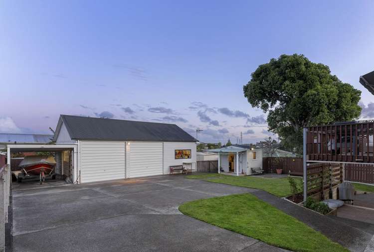 102 Barrack Road Mount Wellington_14