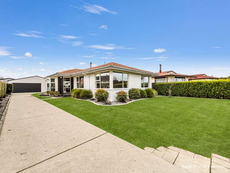 81 Gray Crescent_0