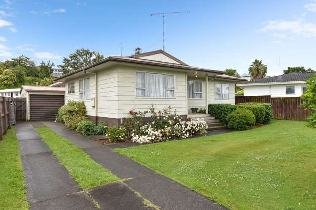 414 Kahikatea Drive Dinsdale_1