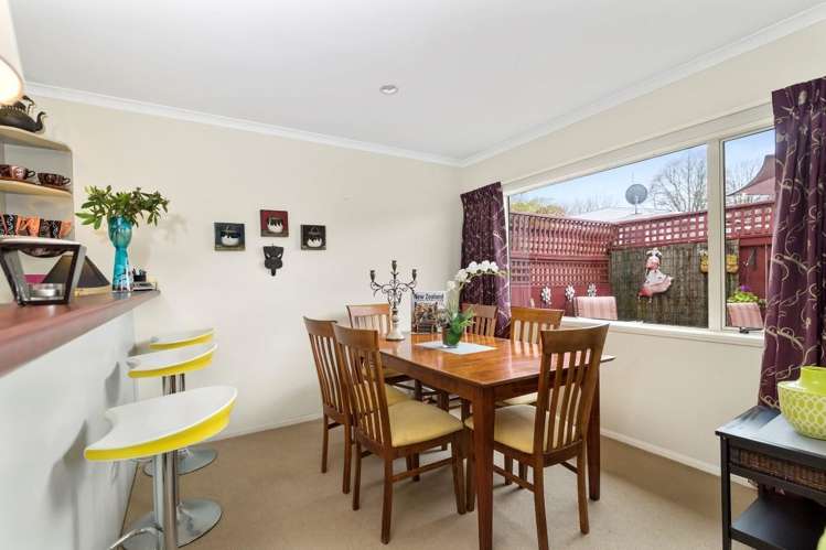 2/4 Au Ann Street Victoria_4