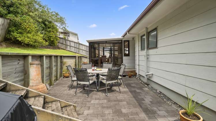 2/17 Dianthus Place Browns Bay_7