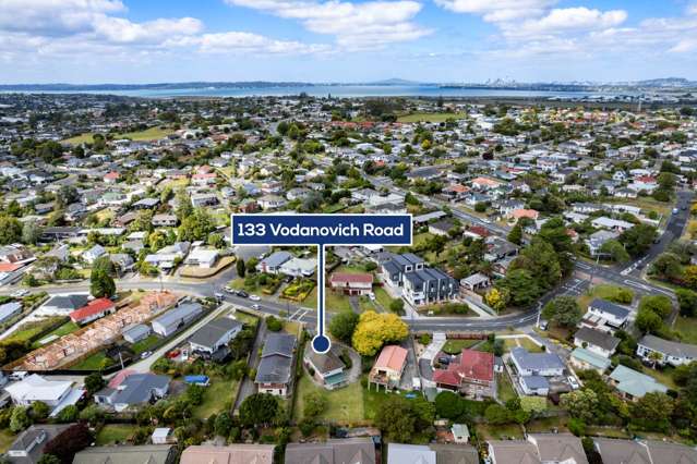 133 Vodanovich Road Te Atatu South_3