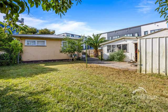 210 Lake Road Northcote_3