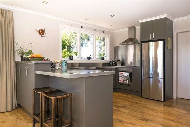 25 Newbourne Crescent Redwoodtown_2