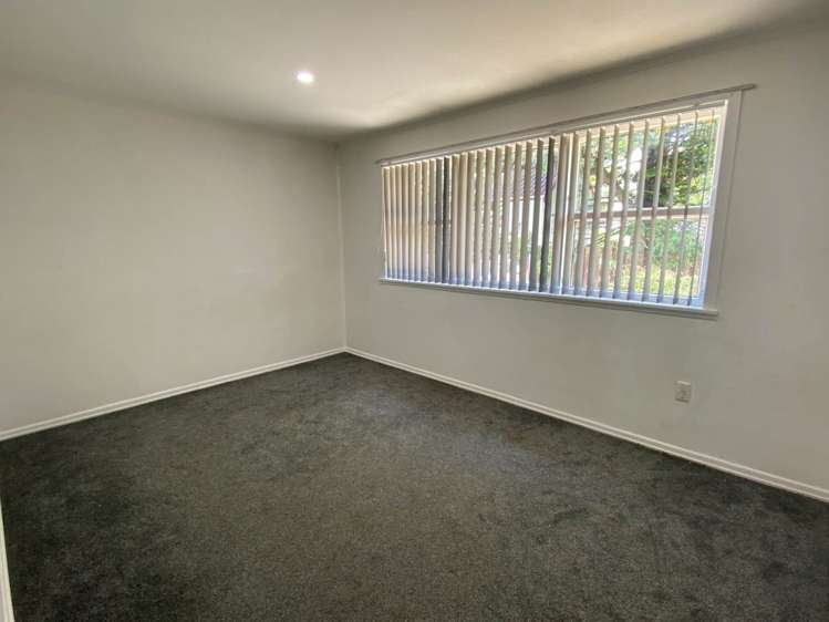 2/15 Gibbs Road Manurewa_6