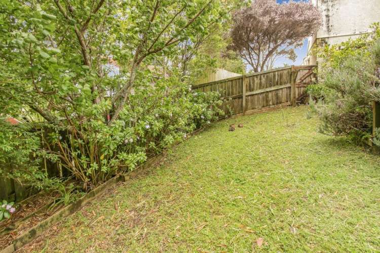 2/93 Woodglen Road Glen Eden_16