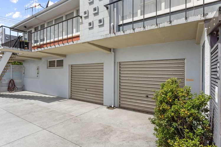 Flat 3 and 4/295 Wicksteed Street Whanganui Central_21